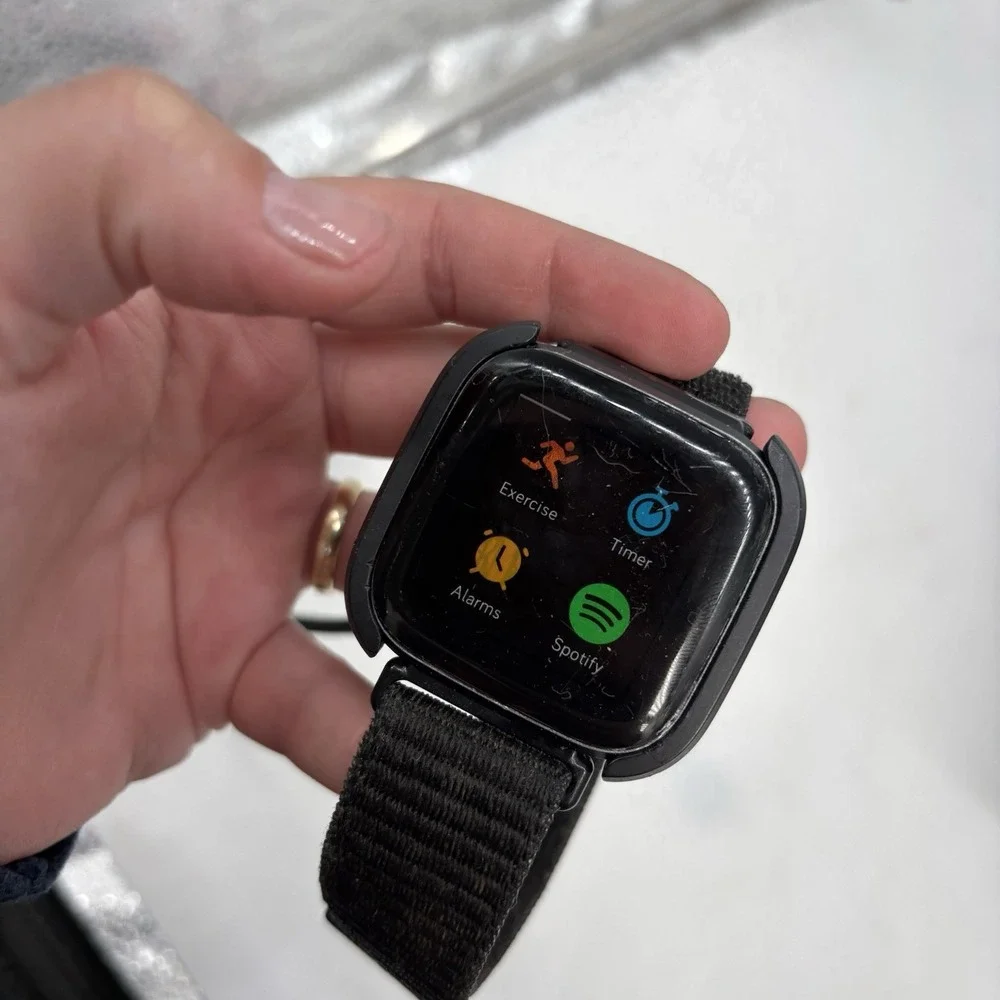 Fitbit Versa 2 FB507 Health and Fitness HR Smartwatch Black Band Working